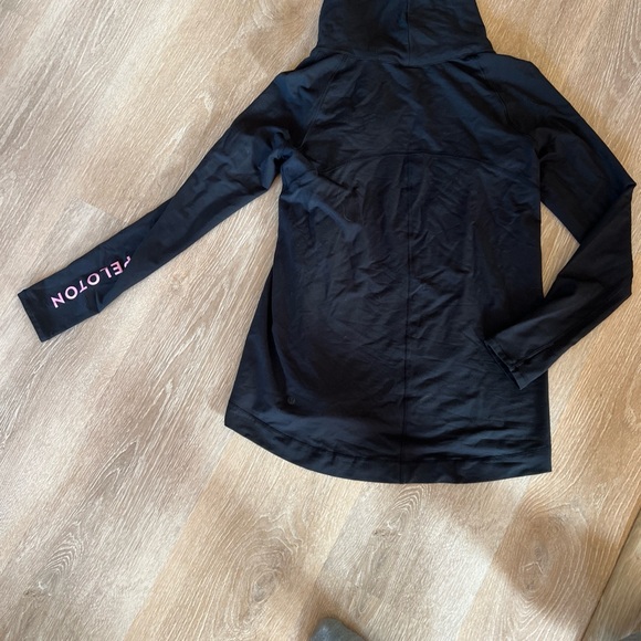 Lululemon peloton zip up jacket size 6 - Picture 10 of 10